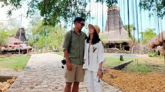 Ririn Ekawati dan Ibnu Jamil (https://www.instagram.com/p/CHCAaXDgJst/)