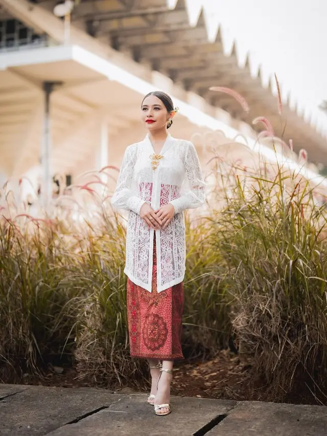 OOTD Prilly Latuconsina