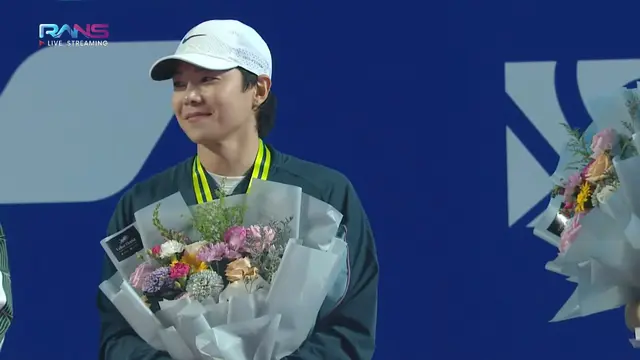 Reaksi Park Eun Seok saat diberi kejutan ultah. (credit:youtube.com/@RansEntertainment)