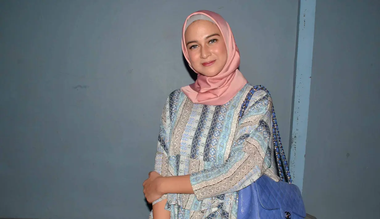 "Ya emang aku nulis begitu karena sudah nggak bisa lagi diomongin baik-baik. Maksudnya sampai kenapa aku begitu karena udah ada tahapan-tahapan sebelumnya,” ujar Nina Zatulini. (Nurwahyunan/Bintang.com)
