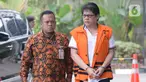Mantan Kepala Dinas Pengelolaan Keuangan dan Aset Daerah (DPKAD) Kota Bandung, Herry Nurhayat tiba di Gedung KPK, Jakarta, Rabu (4/3/2020). Herry diperiksa sebagai tersangka kasus suap pengadaan tanah untuk Ruang Terbuka Hijau (RTH) di Pemkot Bandung tahun 2012 dan 2013. (merdeka.com/Dwi Narwoko)