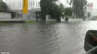 Jalan Kelapa Gading Banjir Bak Kolam