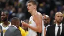 Pebasket Denver Nuggets, Nikola Jokic, saat tampil melawan Washington Wizards pada laga NBA di Pepsi Center, Denver, Selasa (23/10/2017). Denver Nuggets kalah 104-109 dari Washington Wizards. (AP/David Zalubowski)