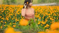 Inspirasi Model Rok Kebaya Modern ala Fuji, Tren Fashion Kekinian yang Cocok untuk Segala Usia