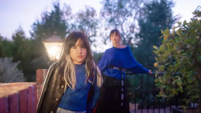 Nia Ramadhani dan Putrinya  Mikhayla Zalindra Bakrie