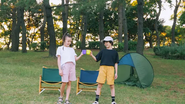 Ilustrasi pakaian untuk berpetualangan/UNIQLO