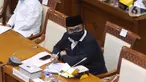 Menteri Agama Yaqut Cholil Qoumas saat mengikuti rapat kerja dengan Komisi VII DPR di Kompleks Parlemen, Senayan, Jakarta, Senin (15/3/2021). Rapat kerja tersebut membahas persiapan penyelenggaraan ibadah haji 1442 H/2021 M dan vaksinasi jemaah haji. (Liputan6.com/Angga Yuniar)