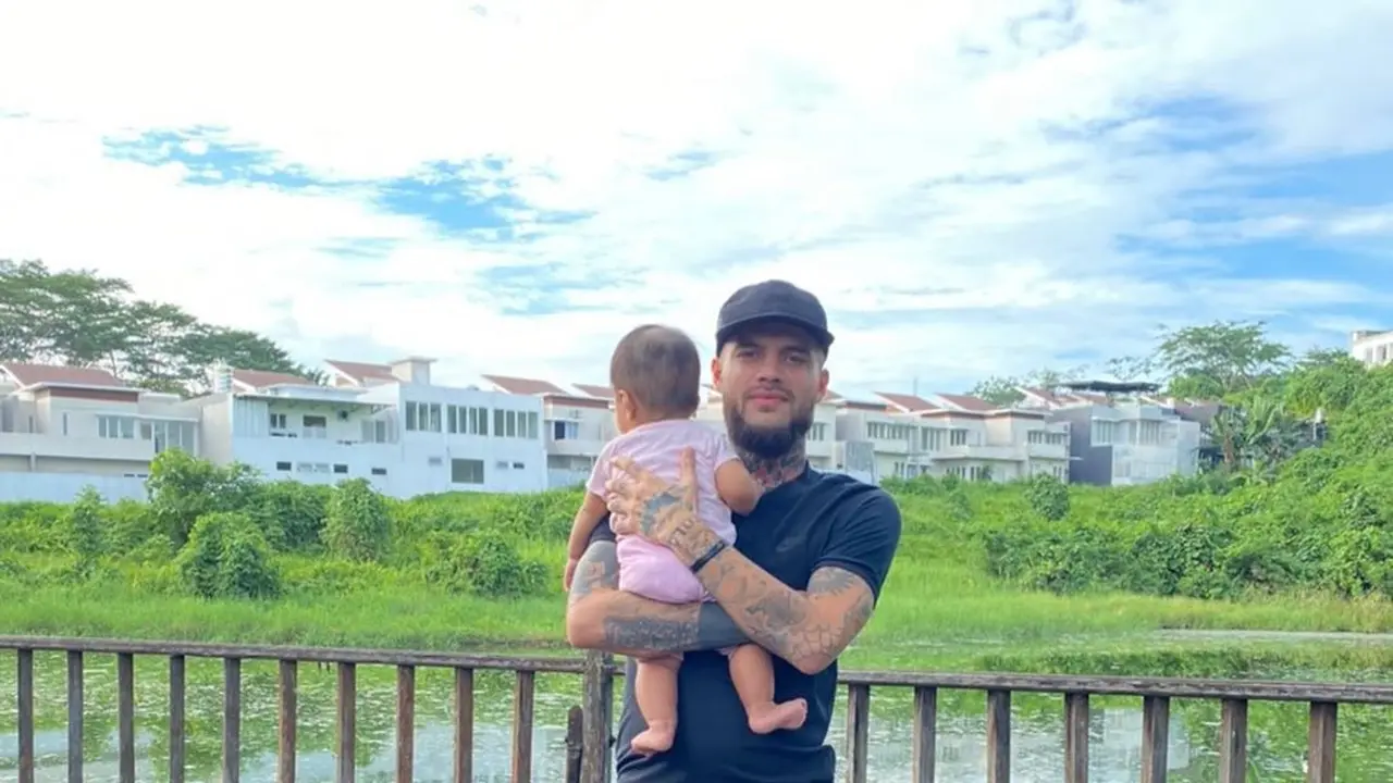 Jadi Papa Muda, Ini 6 Potret Terbaru Diego Michiels Mantan Nikita Willy