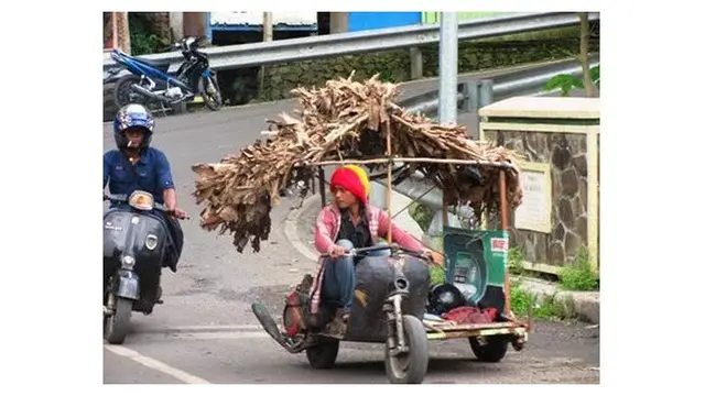 Potret Nyeleneh Modifikasi Vespa Ini Bikin Tepuk Jidat