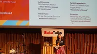 Public Relation Manager Bukalapak, Evi Andarini saat membuka acara Bukalapak Bukatalks di SCTV Tower Jakarta, Kamis (26/10/2017). Liputan6.com/ Agustinus Mario Damar