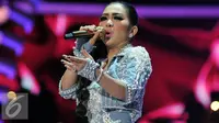 Syahrini saat tampil di HUT 26 SCTV. (Johan Tallo/Liputan6.com)