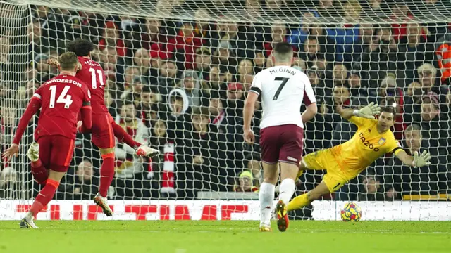 FOTO: Taklukkan Aston Villa, Liverpool Tempel Manchester City di Puncak Klasemen