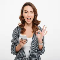 Selain berbagai informasi ter-update soal perempuan akan ada hadiah menarik yang dibagikan setiap bulannya di grup WhatsApp Fimelahood. (Foto: Shuttertock)