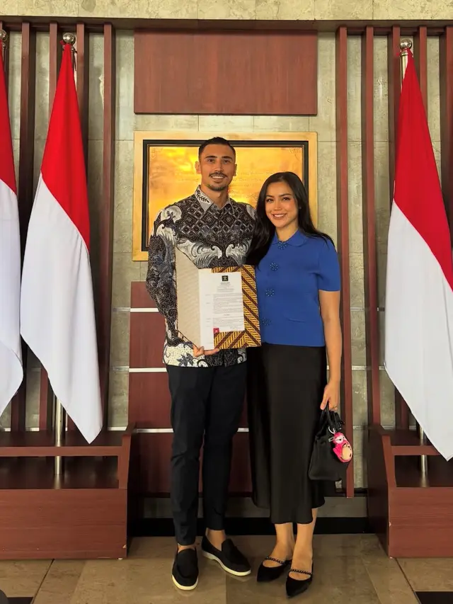 Jessica Iskandar Tentang Tas Hermes saat Dampingi Suami Ganti Kewarganegaraan. [@inijedar]