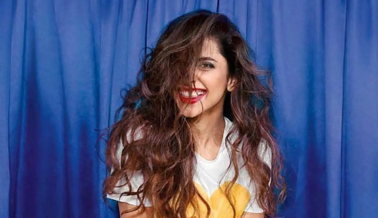 Artis kelahiran 5 Januari 1986 ini pun mendapatkan ucapan selamat dari Vin Diesel yang sempat berkerjasama dalam film xXx. Seperti yang dilansir Times of India, aktor itu bangga dengan Deepika. (Foto: instagram.com/deepikapadukone)