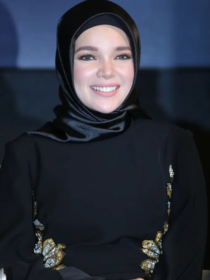 [Bintang] Dewi Sandra