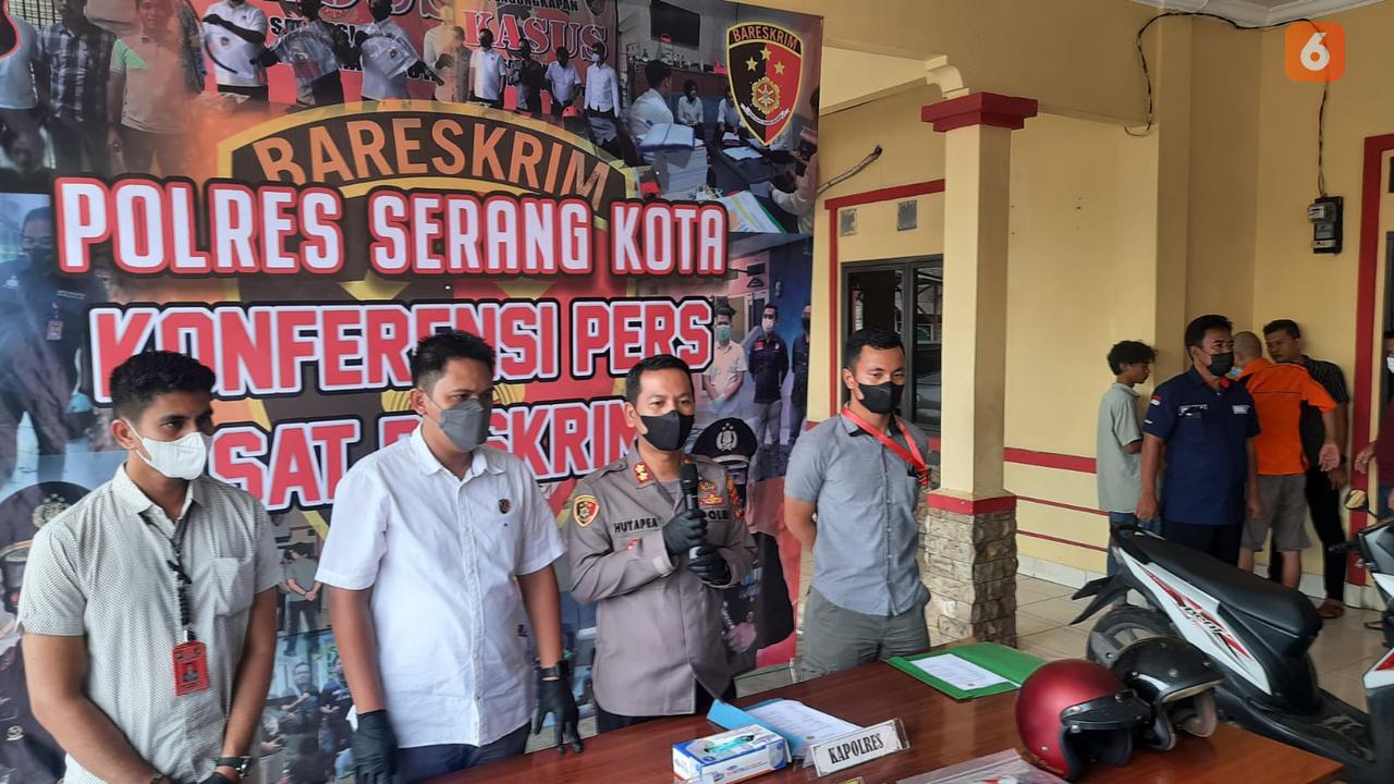 Polres Serkot Tangkap Pelaku Tawuran Yang Tewaskan Satu Pelajar Di Kota Serang, Banten. (Kamis, 20/01/2022).