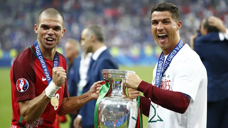 Pepe dan Cristiano Ronaldo (Reuters)