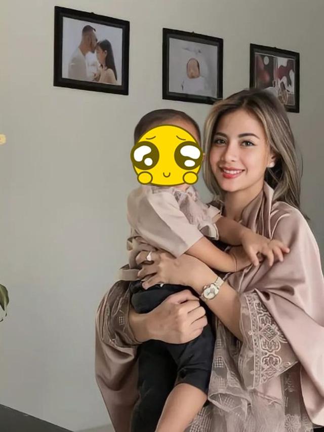 7 Pesona Hana Kartika, Istri Enji Baskoro yang Curi Perhatian