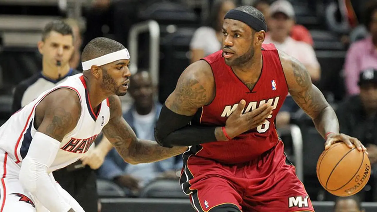 miami-hawks-140121b.jpg