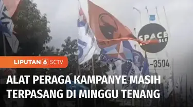 Memasuki hari tenang, alat peraga kampanye masih terpasang di sejumlah ruas jalan Kota Bekasi. Pengguna jalan mengeluh karena tidak ada kesadaran dari partai politik peserta Pemilu 2024 untuk menurunkan alat peraga kampanye.