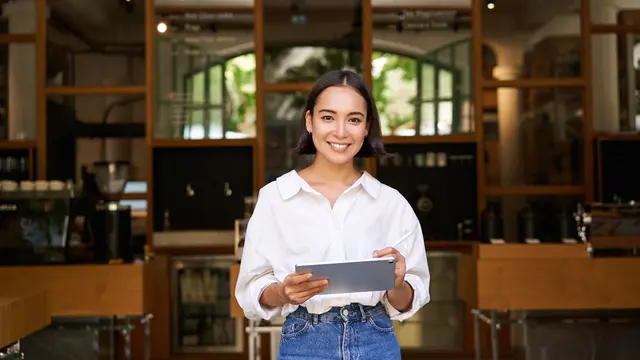 wanita januari cerdas