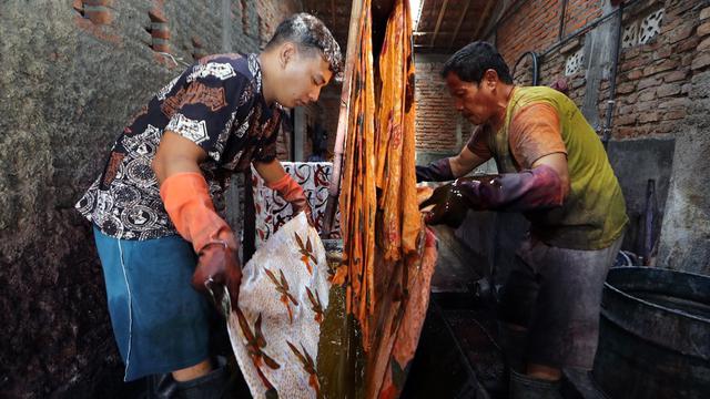 Motif Batik Kudus milik Yuli Astuti berhasil tembus pasar dunia