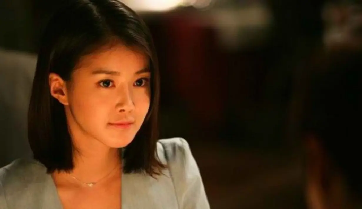 Seperti diketahui, Lee Si Young memberitahukan kehamilannya melalui postingan di akun Instagram-nya. (Foto: soompi.com)