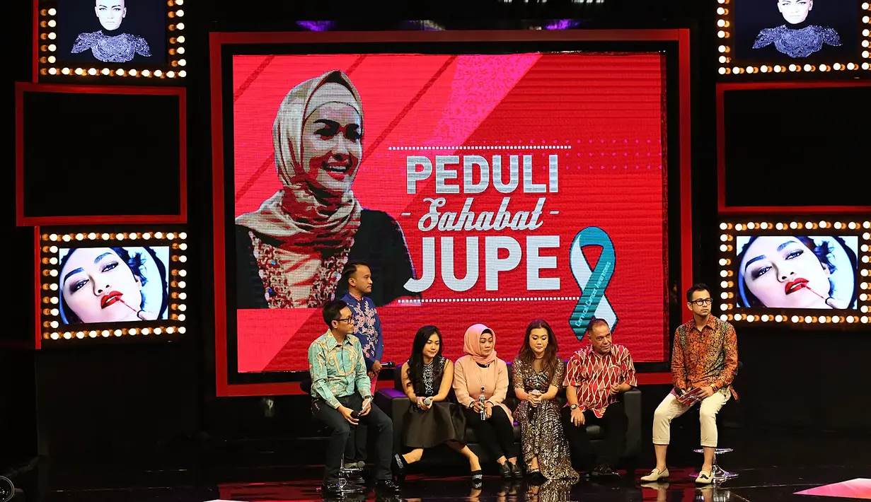 Menyaksikan lewat sambungan video call acara penggalangan dana itu, Julia Perez pun mengucapkan terima kasih kepada semua pihak yang telah membantunya. Ia juga berjanji untuk tetap semangat dalam melawan penyakitnya. (Bambang E. Ros/Bintang.com)