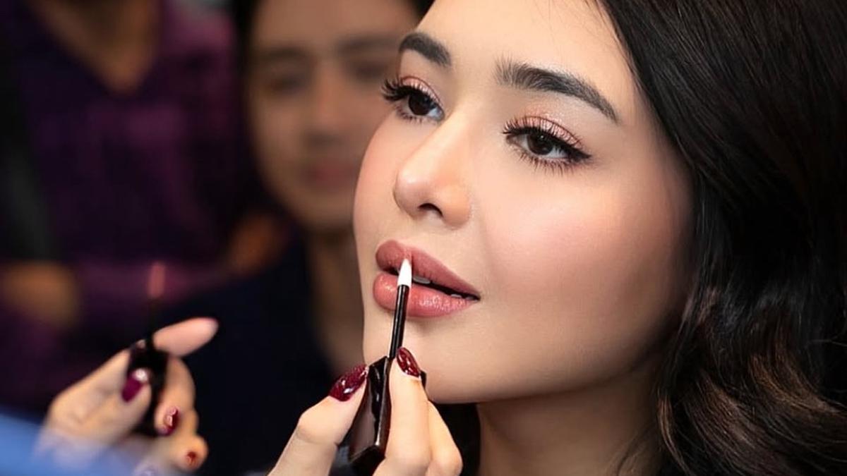 Penampilan Amanda Manopo Lakukan Face Architect dengan Hasil Wajah Bumil Semakin Tampak Cantik dan Mengenakan Kemeja Berdasi