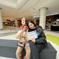 Lahir dari pasangan musisi, Muhammad Ali ternyata jago matematika. Sukses tuai pujian dari netizen. (Instagram.com/mulanjameela1)