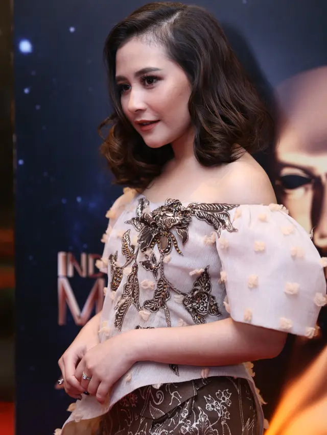 [Bintang] Prilly Latuconsina