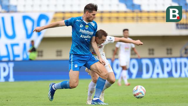 Foto: Tensi Panas Laga Persib Bandung vs Persija Jakarta di BRI Liga 1