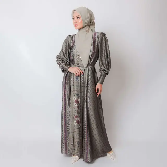 Gamis Shi by Shireen Sungkar