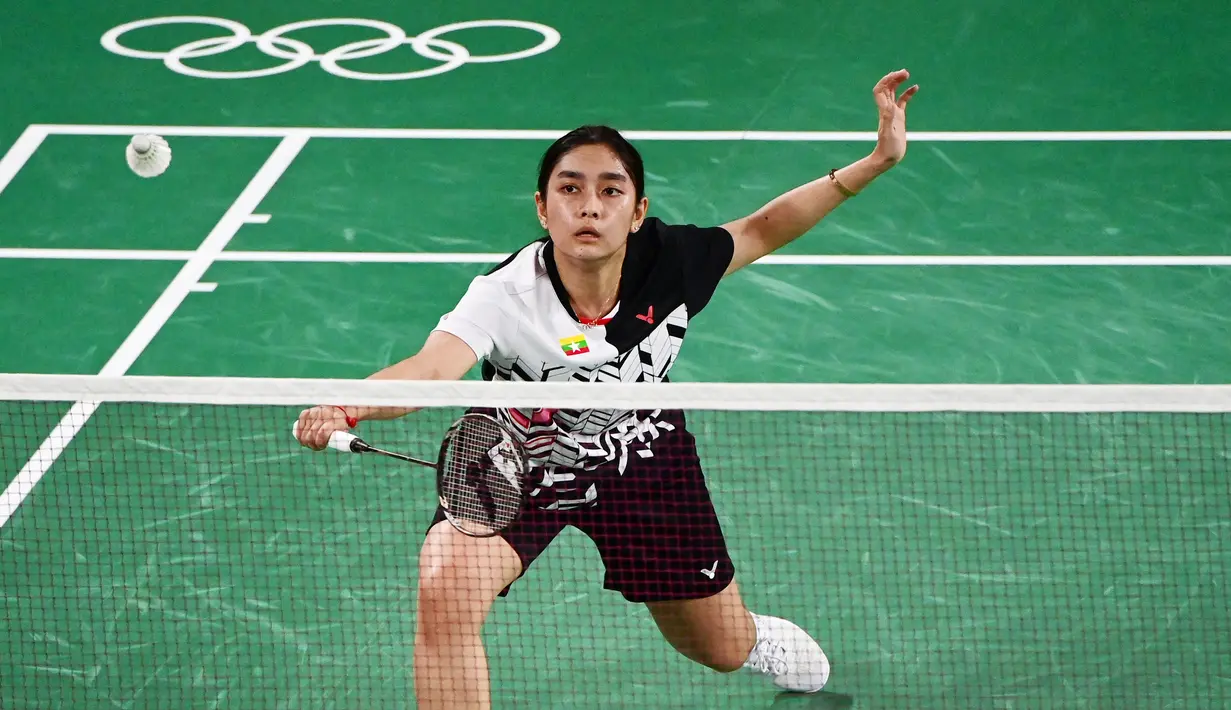 Di atas kertas, Gregoria unggul dari lawannya, Ia menempati peringkat ke-23 dunia dan unggulan ke-14 Olimpiade. Sementara Thuzar ranking 65 dunia. (Foto: AP/Markus Schreiber)