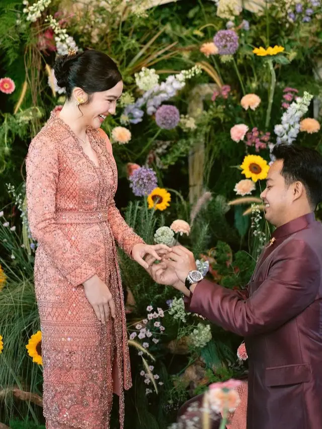 OOTD Febby Rastanty Bersama Keluarga Calon Suami.