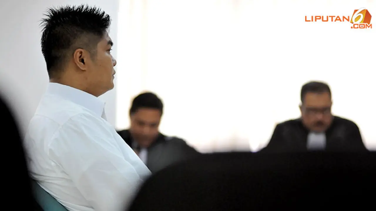 simon-gunawan-131107b.jpg