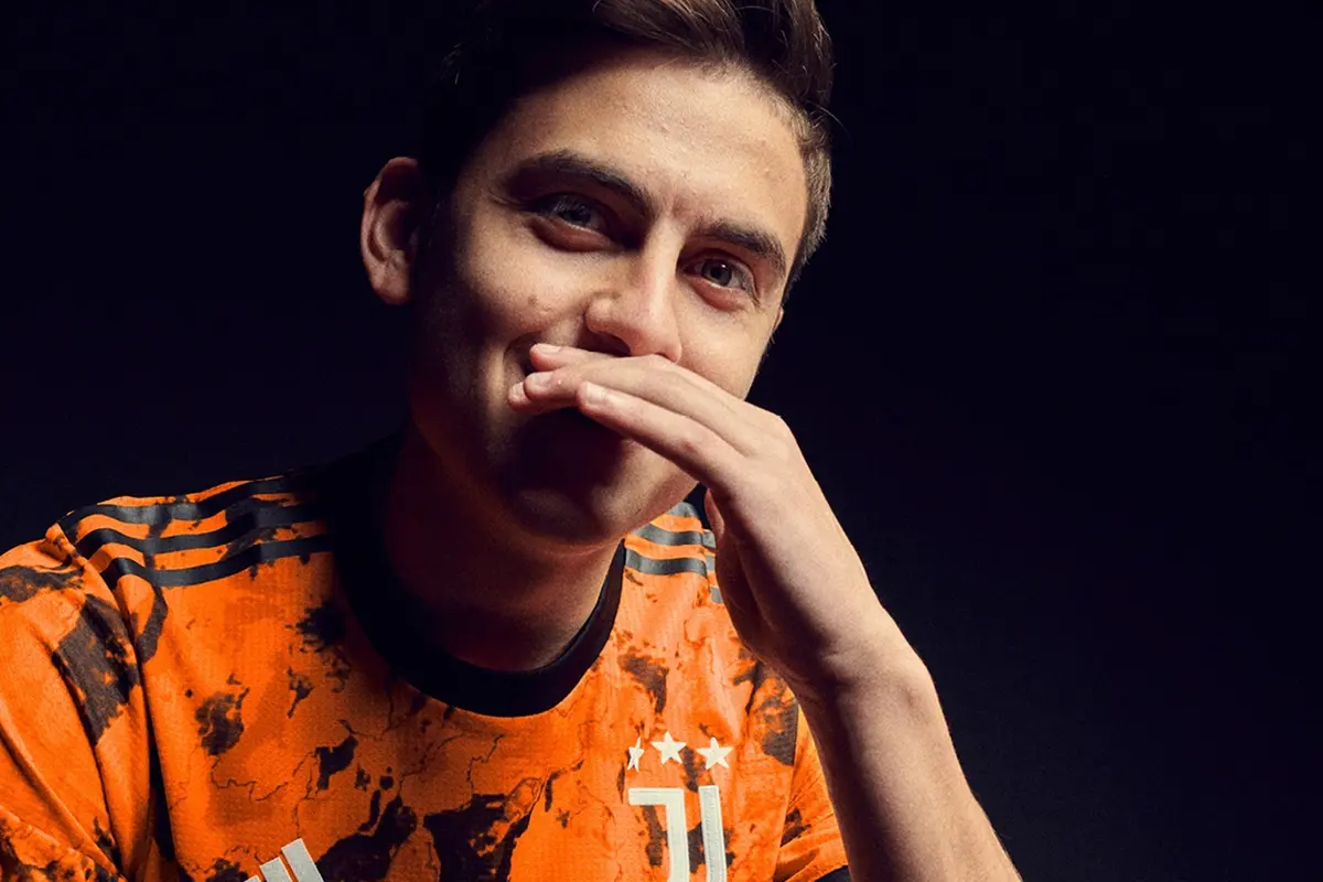 Jersey baru Juventus dinilai mirip seragam Pemuda Pancasila