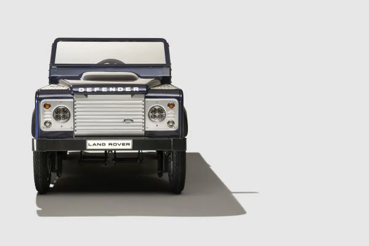 Bocah Nyetir Land Rover Defender, Bisa 