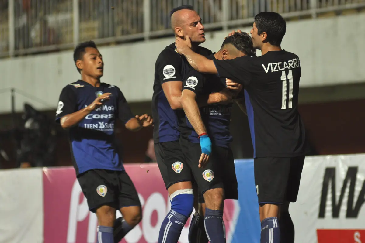 Surabaya United vs Arema Cronus