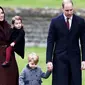 Pangeran William dan Kate Middleton bersama dua anak mereka, Pangeran George dan Putri Charlotte (Andrew Matthews/AP Photo)