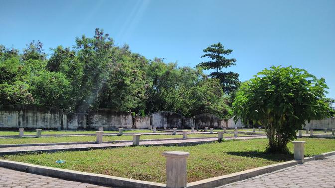 Salah satu kompleks kuburan massal di Aceh Barat. (Liputan6.com/ Rino Abonita)