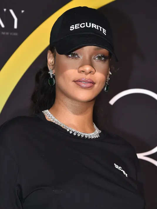 Pertemuan keduanya terasa sangat hangat dan menyenangkan. Terlebih dengan senyum yang selalu mewarnai suasana saat itu. (AFP/Bintang.com)