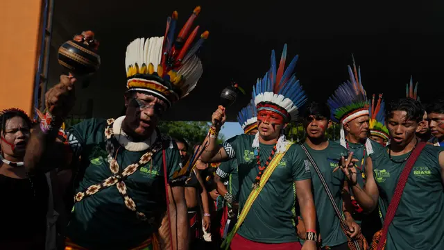 Turun ke Jalan, Suku Asli dan Komunitas Adat Tuntut Perlindungan Penuh dalam Kebijakan Iklim Global pada KTT COP 30