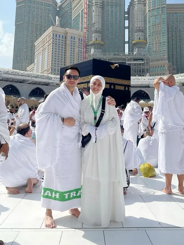 Jenita Janet umrah
