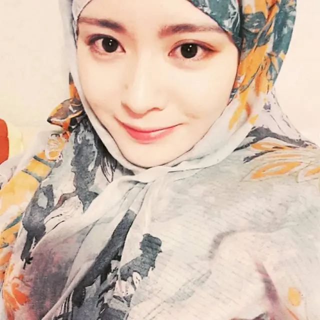 6 Potret Lawas Ayana Moon di Tahun ke-3 Usai Mualaf, Langsung Mantap Berhijab