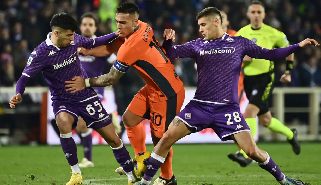 Duel Inter Milan Vs Fiorentina berlangsung seru dan sengit. (Massimo Paolone/LaPresse via AP)