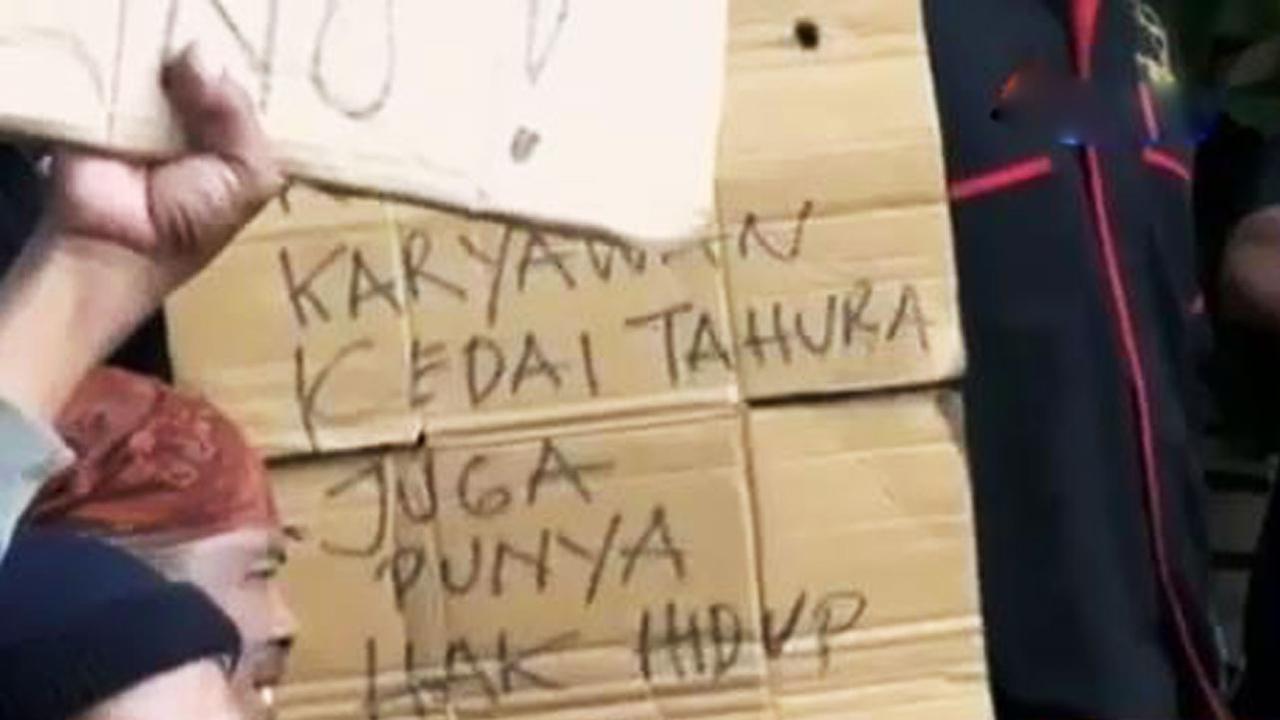 Segmen 2: Pembongkaran Kafe Ricuh hingga Revolusi Mental