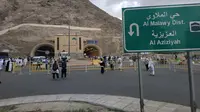 Jemaah haji di sepanjang jalan Kota Makkah. Liputan6.com