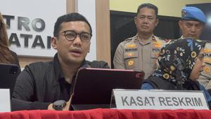 Kasat Reskrim Polres Metro Jakarta Selatan AKBP Ardian Satrio Utomo saat jumpa pers terkait kasus pembunuhan Alvaro, Senin (24/11/2025). (Liputan6.com/ Ady Anugrahadi)